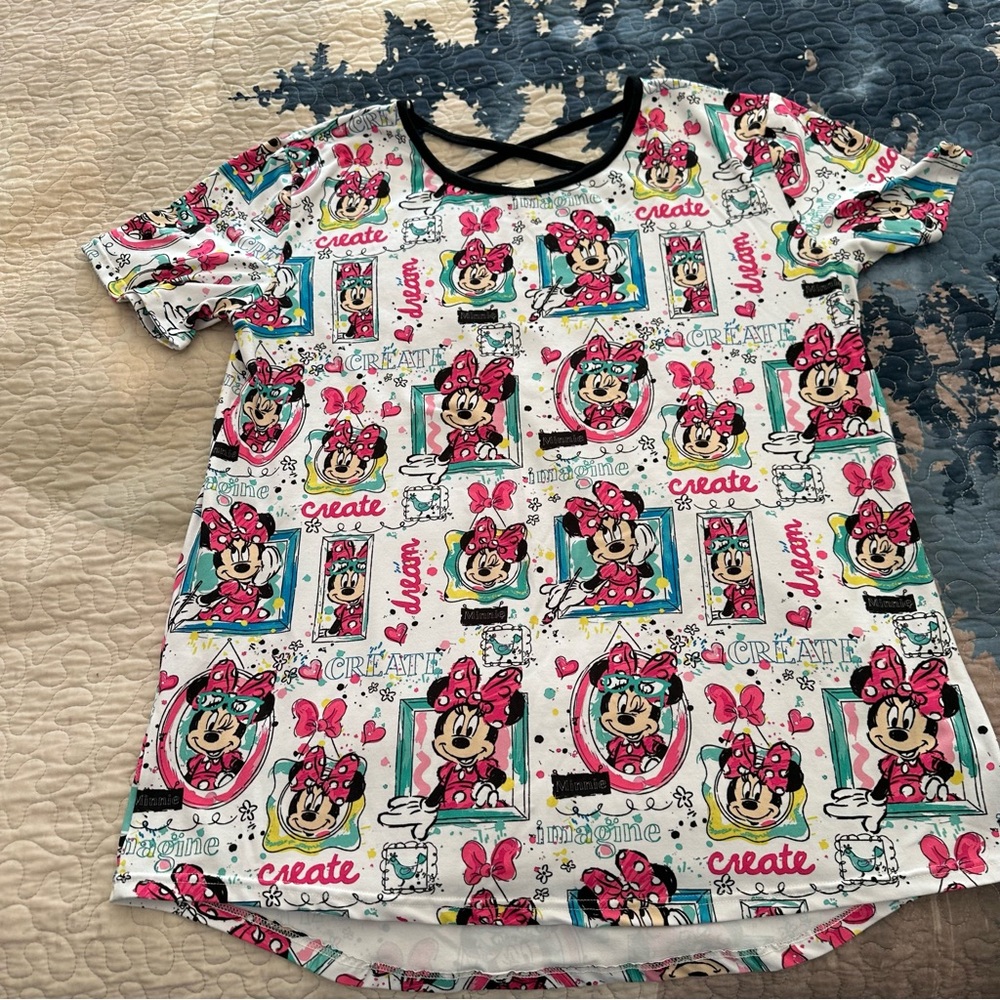 Minnie Mouse Graphic T-Shirt